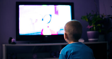 Television watching habits may influence oral health, study finds