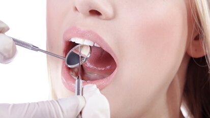 Diagnostyka przesiewowa stanów przedrakowych i nowotworów błony śluzowej jamy ustnej w gabinecie