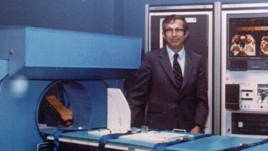 Father of CT scanner dies