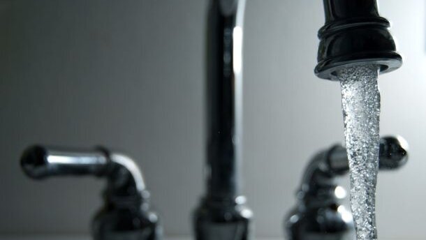 VS schroeft fluoridering drinkwater ‘eindelijk’ terug