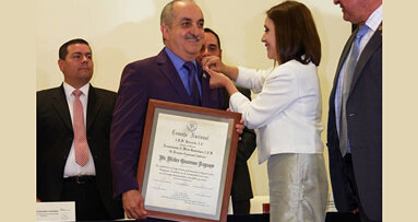 Reconocimiento al Dr. Víctor Guerrero