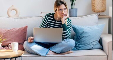 Ein Drittel der Schweizer tendiert in 2025 die Krankenkasse zu wechseln