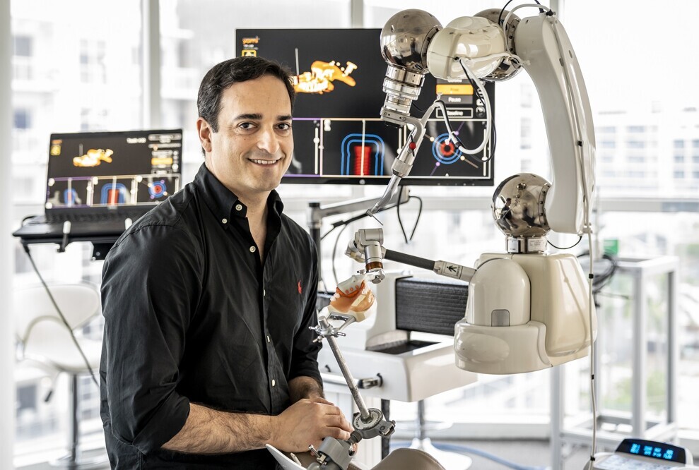 Dr Alon Mozes, CEO of Neocis.