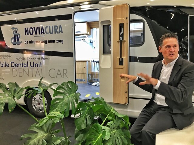 Na výstavě nás zaujal koncept špičkově vybavených pojízdných ordinací. Na výstavě nás zaujal koncept špičkově vybavených pojízdných ordinací.