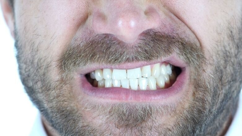 Meer bruxisme door coronastress