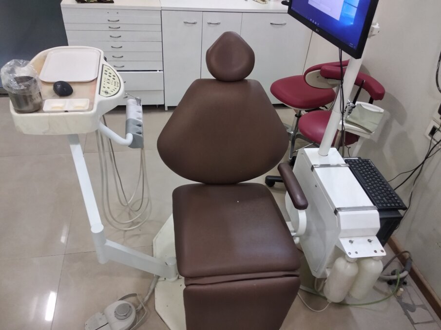 Fig 3: A NO-SPITTOON Everest dental unit from Prime Dental Products