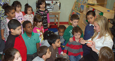 Kids learn how to brush their teeth the right way