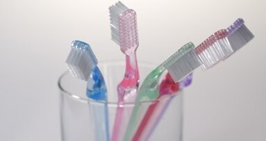 19 % dintre Romani nu se spala deloc pe dinti!