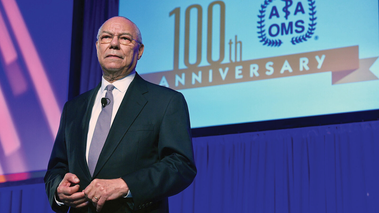 Gen. Colin Powell delivers keynote at 2018 AAOMS meeting