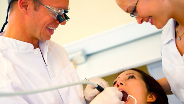 “Internationale zwarte lijst voor tandartsen na zaak-Thiel”