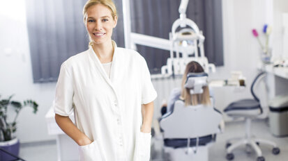 Studie: Frauen dominieren in fünf Jahren die Zahnmedizin Studie: Frauen dominieren in fünf Jahren die Zahnmedizin