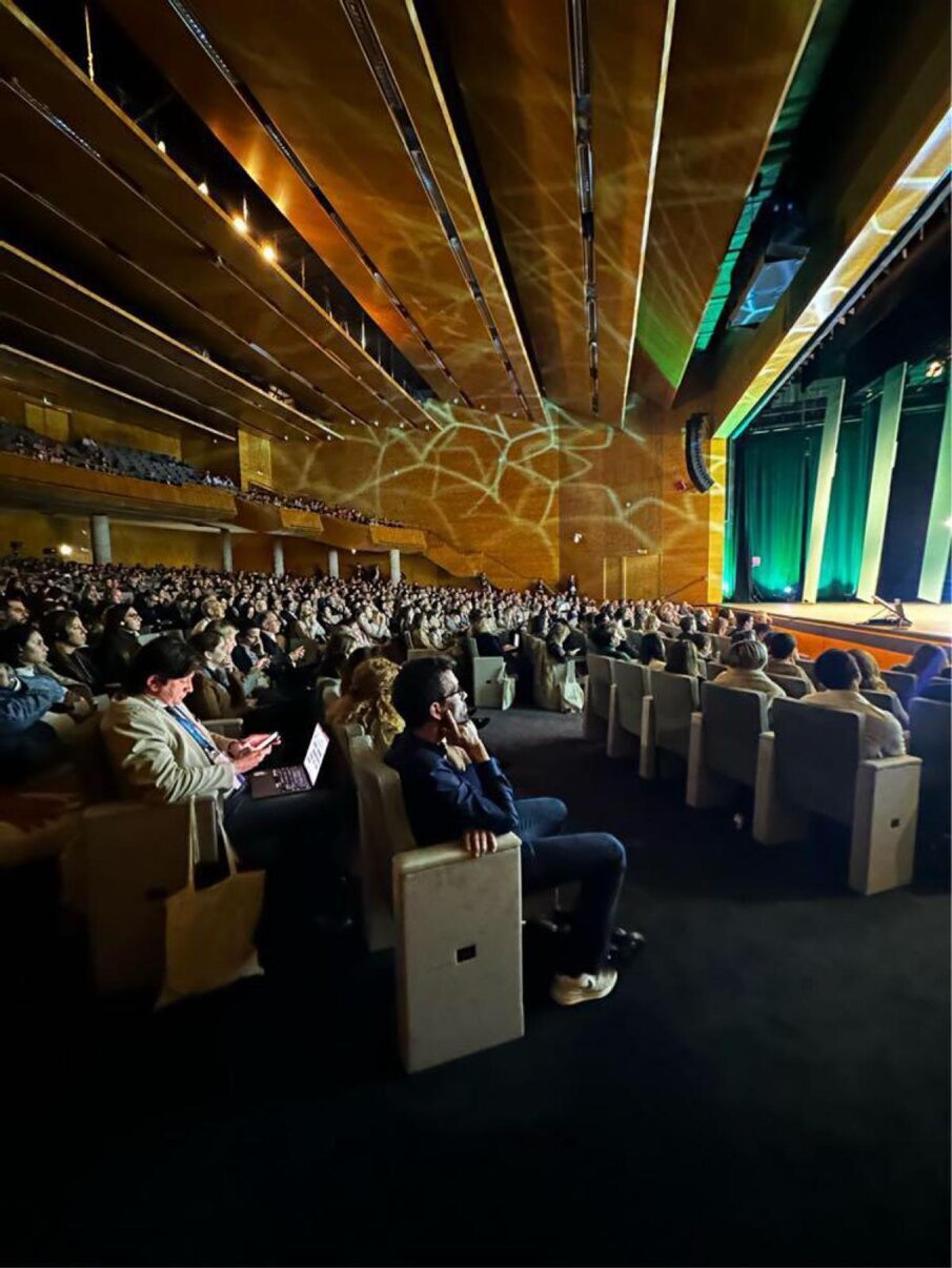 Delegates during one of the plenary sessions. (Image: EAS)