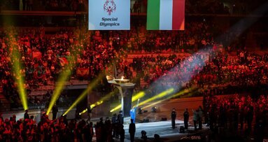 Henry Schein dona prodotti sanitari per sostenere gli screening degli Special Olympics Healthy Athletes ai Giochi Mondiali Invernali Special Olympics 2025 a Torino, Italia