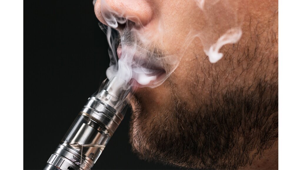 Waterpijpen en rookloze tabak ook slecht voor implantaten