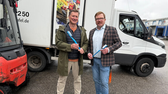 Verein für Zahnhygiene e.V. spendet 5.000 Zahnbürsten an die Münchner Tafel