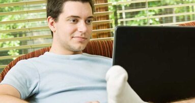 O uso excessivo de computadores pode afetar a saúde bucal, aponta estudo