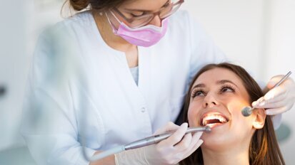 Une protéine présente dans la bouche pourrait-elle prévenir la maladie d’Alzheimer ?