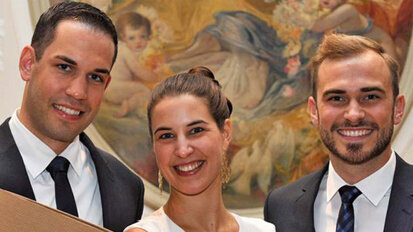 Masterfeier der zmk Bern im festlichen Kleid Masterfeier der zmk Bern im festlichen Kleid