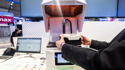 Ivoclar Vivadent is now showcasing an innovative 3-D printing system for dental technicians: PrograPrint. (Photograph: Robert Strehler, DTI)