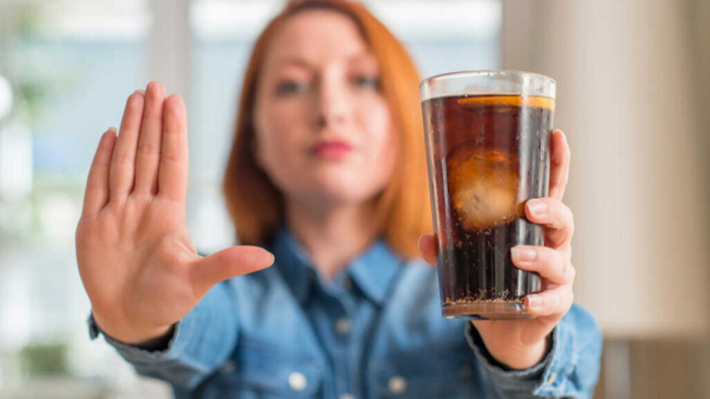 Podatek od słodzonych napojów ma wpływ na ich zmniejszone spożycie