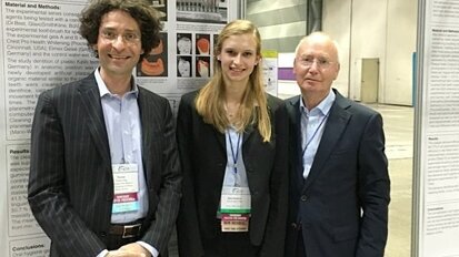 Студентка създаде изкуствeна зъбна плака