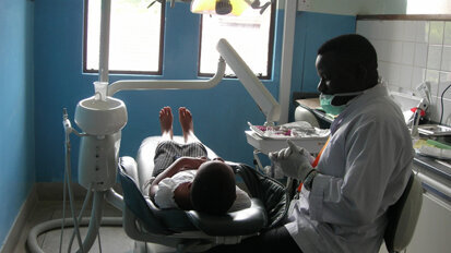 Team from U.S. establishes dental lab in Tanzania
