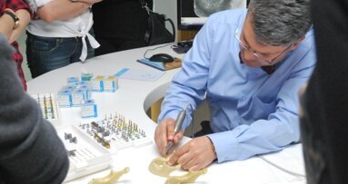 Vesta’nın Asistanlara Özel İmplant ve Cerrahi Eğitimine Yüksek İlgi