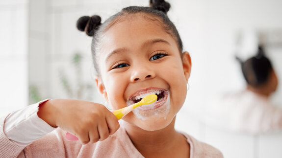 Österreichs Kinderzähne im Check: Prävention und Versorgung bleiben dringend nötig