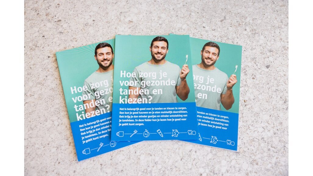 Voorlichtingsfolder over mondgezondheid in eenvoudige taal