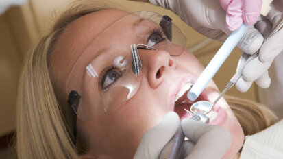 Une méthode sans douleur pour lutter contre la carie dentaire