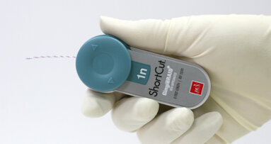 All-in-One: Retraktionsfäden mit einem „Klick“