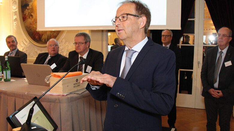 Prof. Dr. Adrian Lussi zum Ehrenmitglied der SSO ernannt