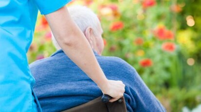 Mondzorg in verpleeghuizen schiet tekort