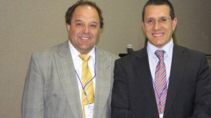 Prof. Anton Sculean mit IADR/Straumann Award ausgezeichnet Prof. Anton Sculean mit IADR/Straumann Award ausgezeichnet