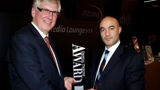 Dental Tribune premia Robert Gottlander