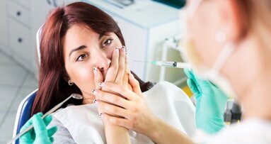 Estudo relaciona engasgo com ansiedade durante tratamento odontológico