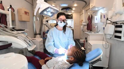 Nueva clínica móvil de Columbia para la atención comunitaria