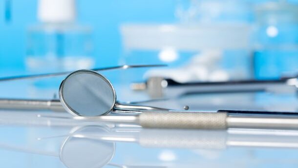 Tandartsen kiezen voor alternatief richtlijninstituut