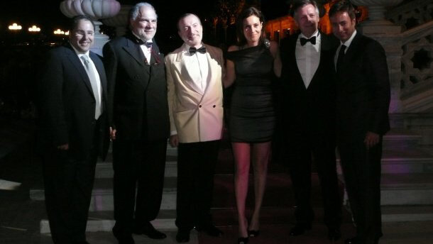 ΣΥΝΕΧΙΖΟΜΕΝΕΣ ΔΙΑΚΡΙΣΕΙΣ ΑΠΟ ΤΗΝ ΕΥΡΩΠΑΙΚΗ ΑΚΑΔΗΜΙΑ ΑΙΣΘΗΤΙΚΗΣ ΟΔΟΝΤΙΑΤΡΙΚΗΣ ΣΕ ΕΛΛΗΝΕΣ ΟΔΟΝΤΙΑΤΡΟΥΣ: ΜΙΑ ΚΡΙΤΙΚΗ ΑΝΑΣΚΟΠΗΣΗ.