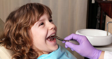 Angstfrei mit Kindern zum Zahnarzt