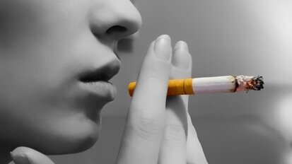 Młodzi ludzie narażają zdrowie swoich zębów