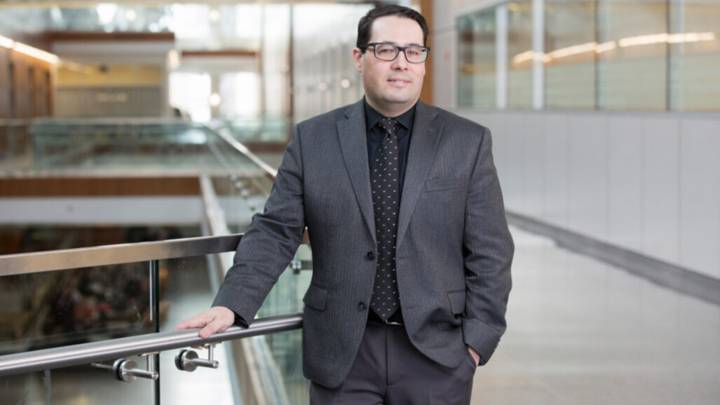 Test de dépistage salivaire du Covid-19 et examen de la prévalence du virus chez les dentistes