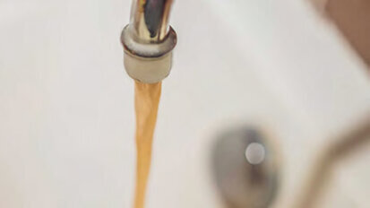 Nizka kakovost vode lahko vodi v večjo porabo sladkih pijač