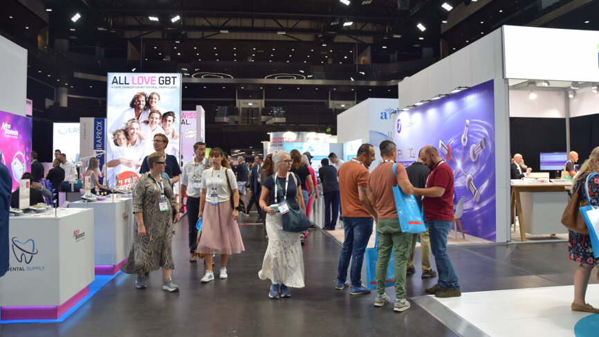 The exhibition offers hands-on opportunities to explore new dental technologies.