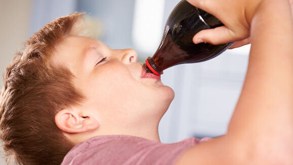 Greens call for 20 per cent tax on sugary drinks