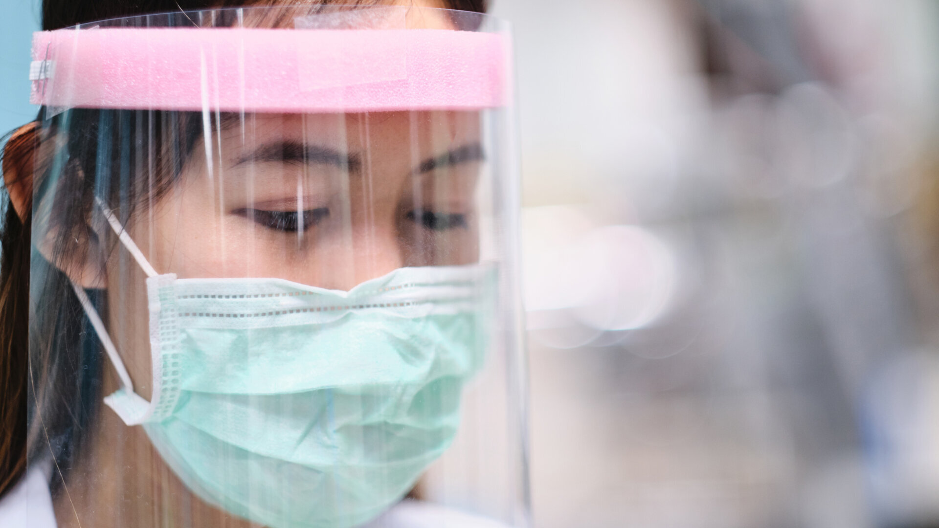 COVID-19 : Protéger le personnel de santé avec des masques et des écrans faciaux imprimés en 3D