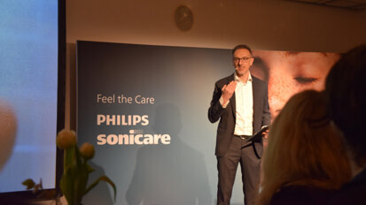 Philips invites IDS attendees to “Feel the care” with Sonicare