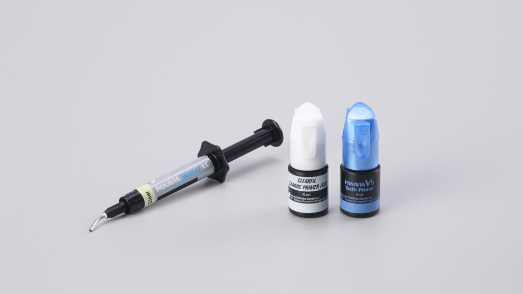 PANAVIA Veneer LC: lo specialista delle faccette