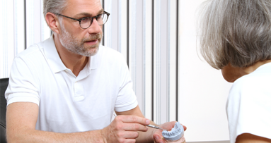 Aufklärungsgespräch vor zahnärztlichen Eingriffen