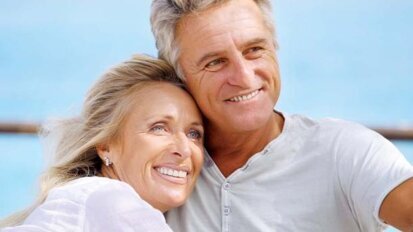 Proteza całkowita stabilizowana na implantach – nowe rozwiązanie dla seniorów